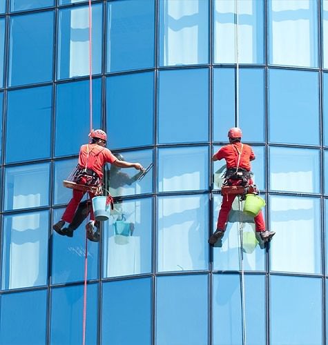 Мытье фасадов промальпинистами в Гудермесе